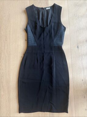 L'AGENCE Black Sleeveless Sheath Dress with Textured Side Panels